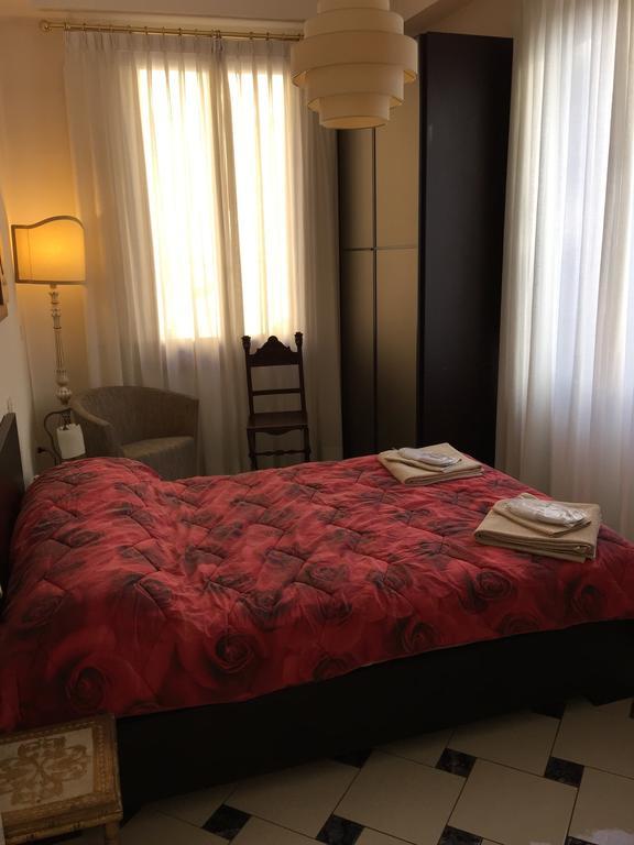 Appartamento Piazza San Marco Firenze Szoba fotó