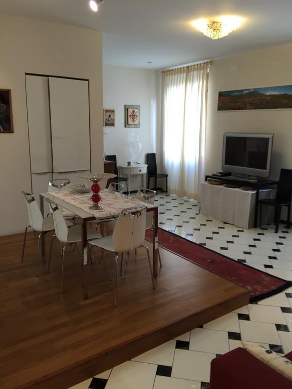 Appartamento Piazza San Marco Firenze Szoba fotó